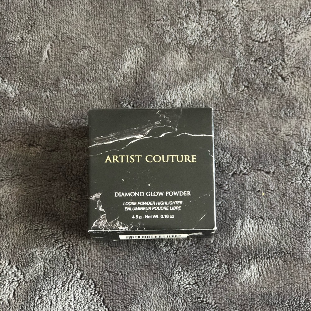 A shimmering loose powder highlighter.